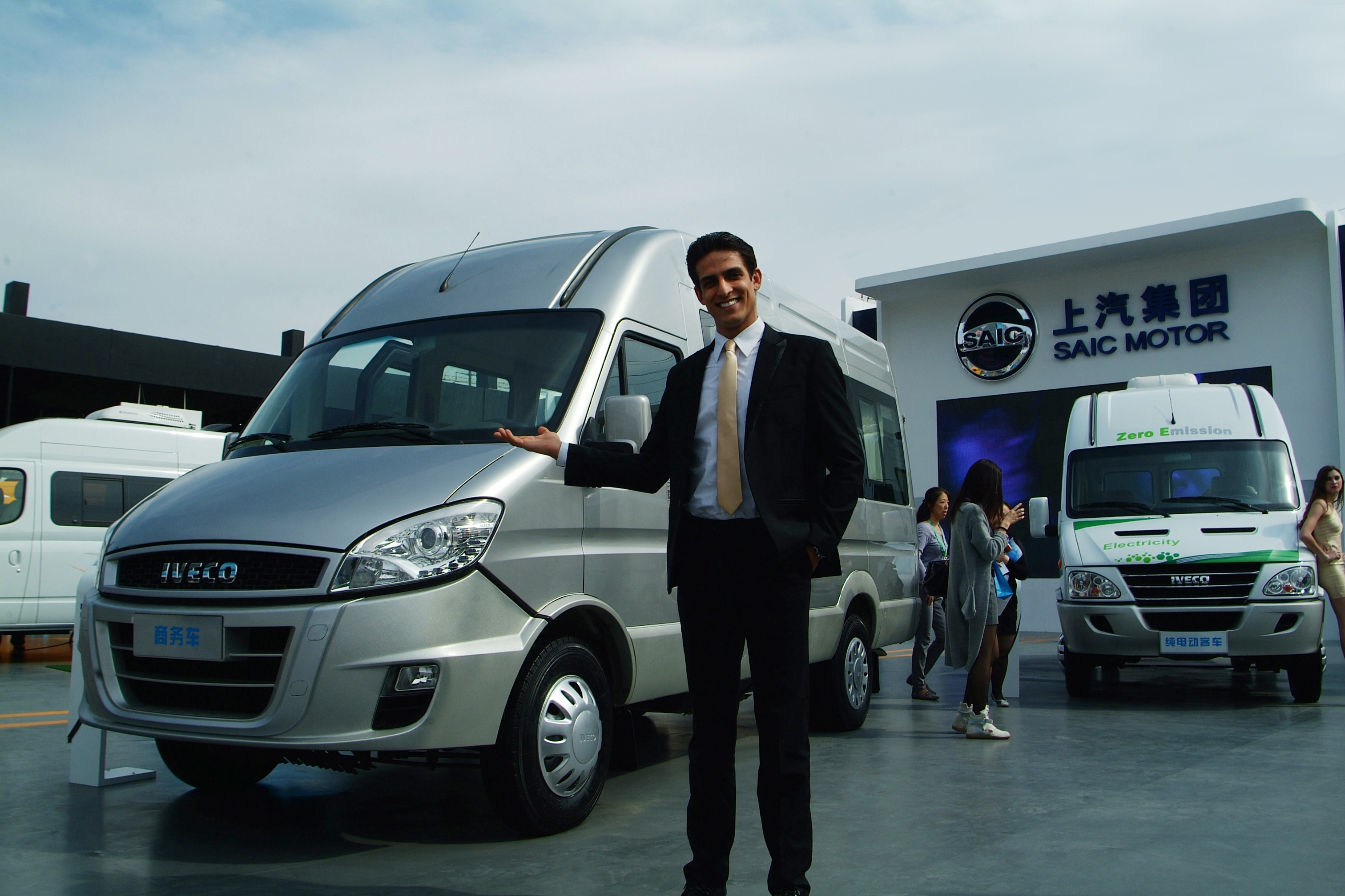 專業(yè)生產(chǎn)PVC護套、銅排、鋁排、新能源電池銅/鋁軟連接-人禾電子