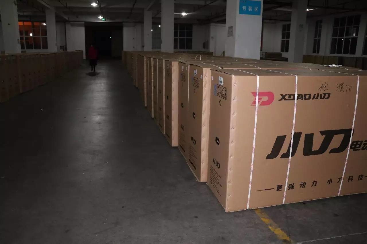 專(zhuān)業(yè)生產(chǎn)PVC護(hù)套、銅排、鋁排、新能源電池銅/鋁軟連接-人禾電子