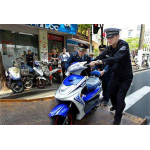 眾多且不守規(guī)矩的電動(dòng)車在路上，給交通治理帶了極大困擾